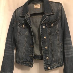 Women’s denim jean jacket